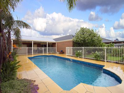 12 Prince Albert Mews, Patterson Lakes