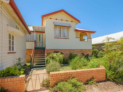 16 ELIZABETH STREET, Kenilworth