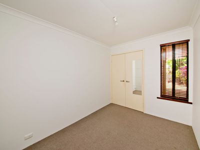 3/8 Colin Road, Scarborough