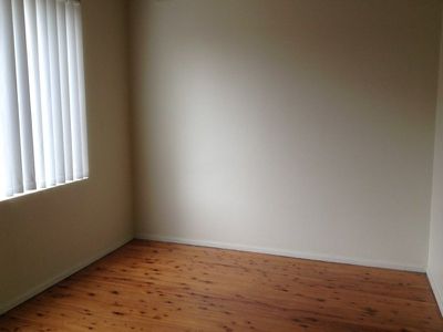 5 / 10 Peterborough Avenue, Lake Illawarra