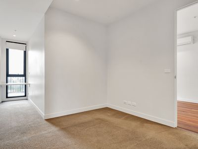 927 / 18 Albert Street, Footscray