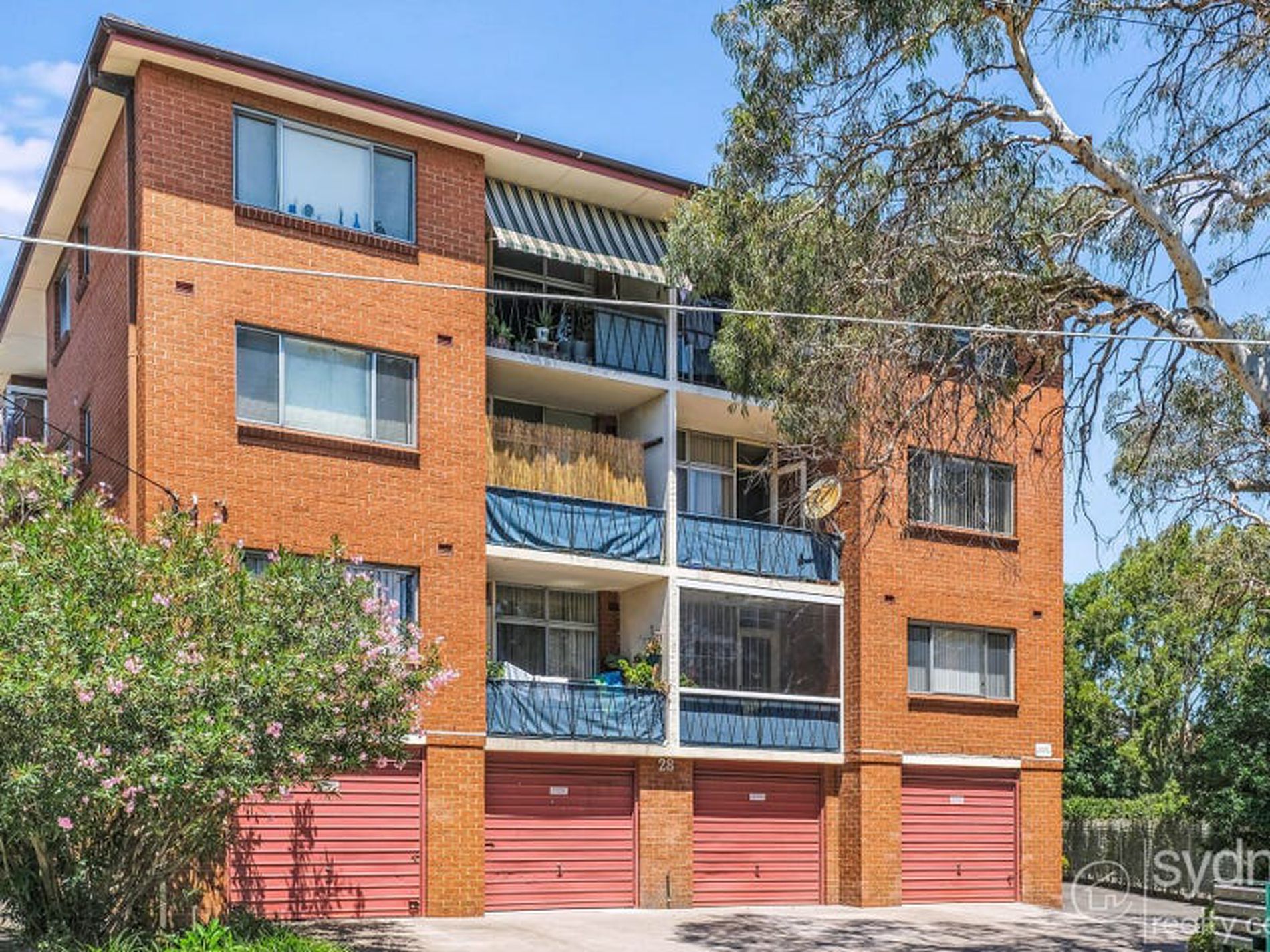 4 / 28 Barber Avenue, Eastlakes