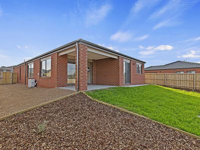 28 Blackwattle Court, Mernda