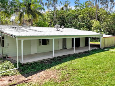 345 Midge Point Road, Bloomsbury