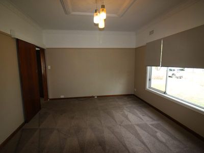 8 Tasman Avenue, Belmont