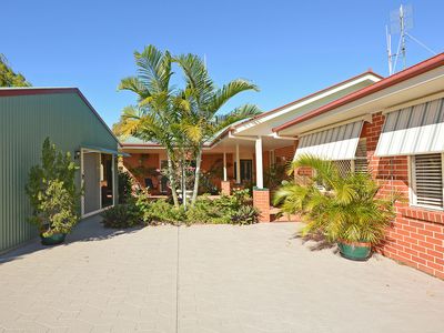 8 Lakeside Court, Torquay