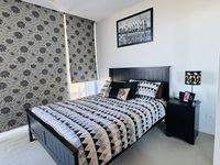 Promenade 4018 / 37 Harbour Road, Hamilton