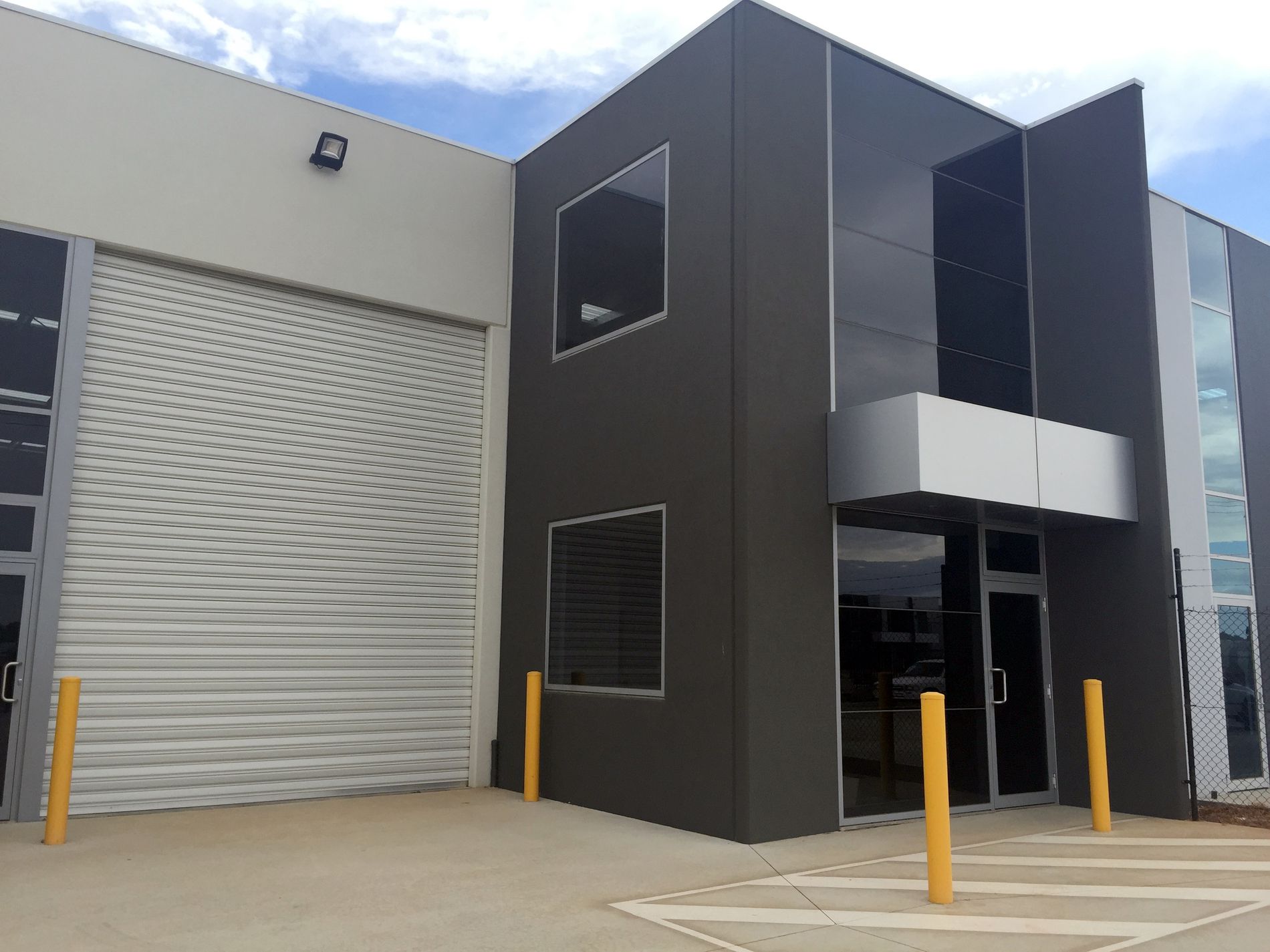 2 / 76 Riverside Avenue, Werribee