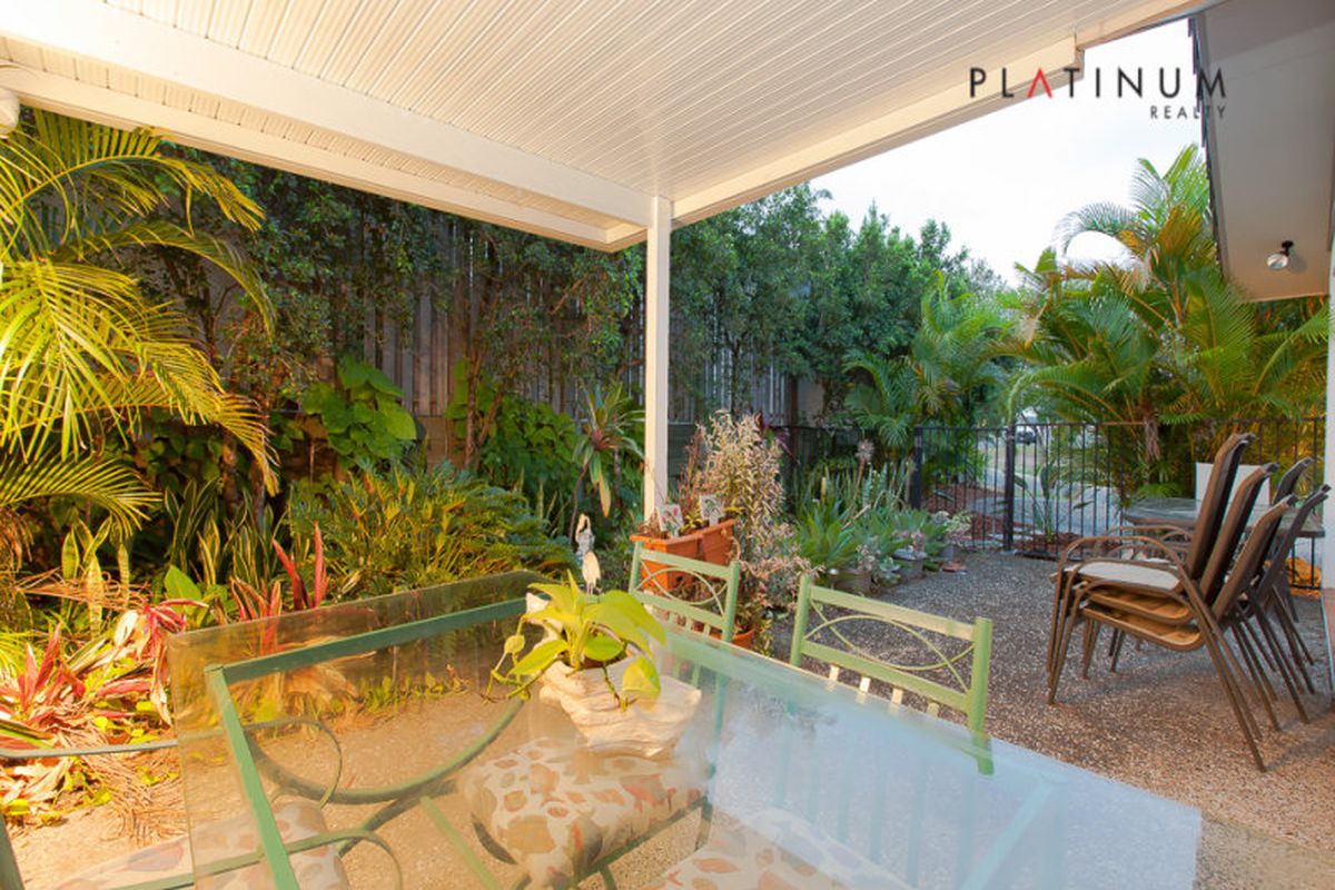 6 Elfin Street, Robina