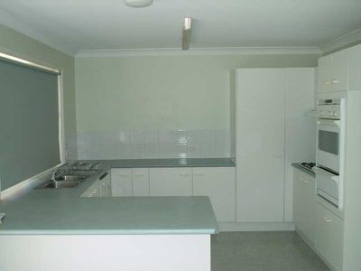 2 Willowtree Drive, Flinders View