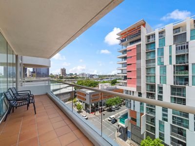 701 / 1A Glenelg Street, South Brisbane