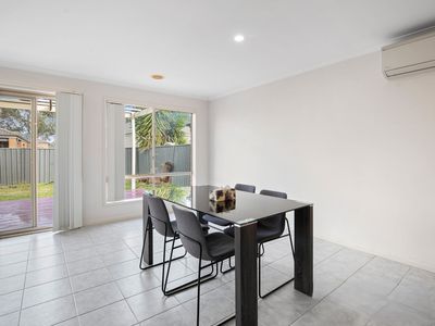 12 Silver Gum Street, Manor Lakes
