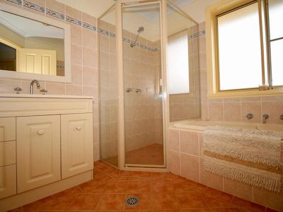 15 Locke Street, Raglan