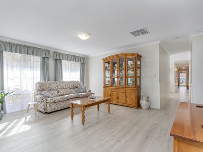 8 Foreshore Vista, Yanchep