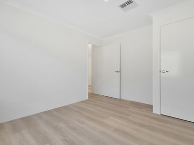 68 Leeward Avenue, Eglinton