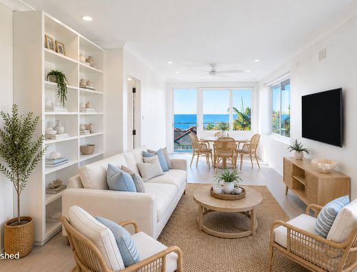 Designer Coastal Apartment with Panoramic Ocean Views