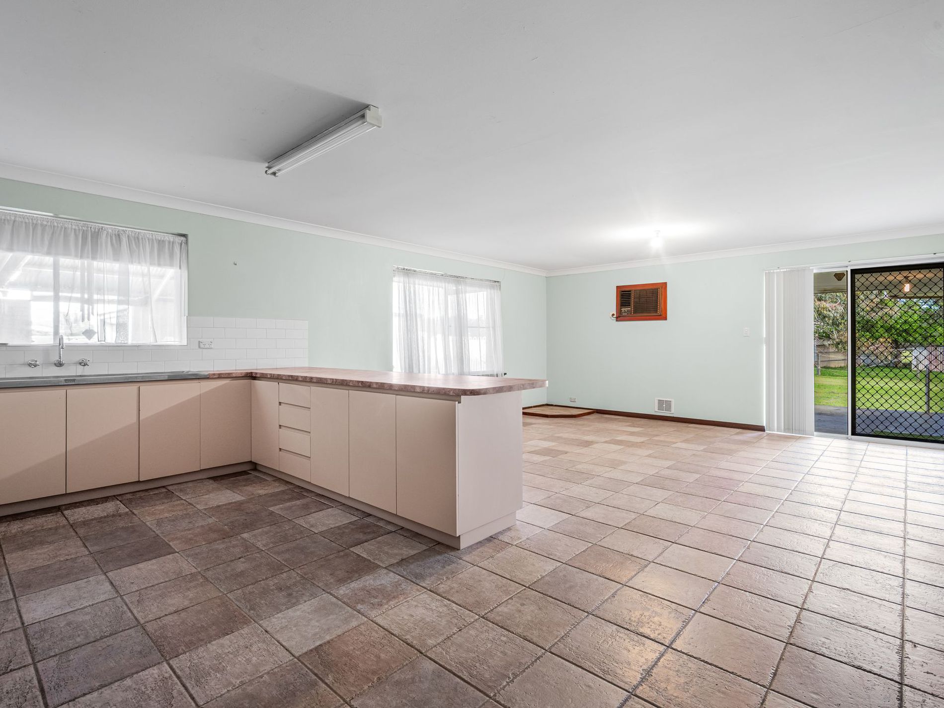 18 Albert Road, Middle Swan