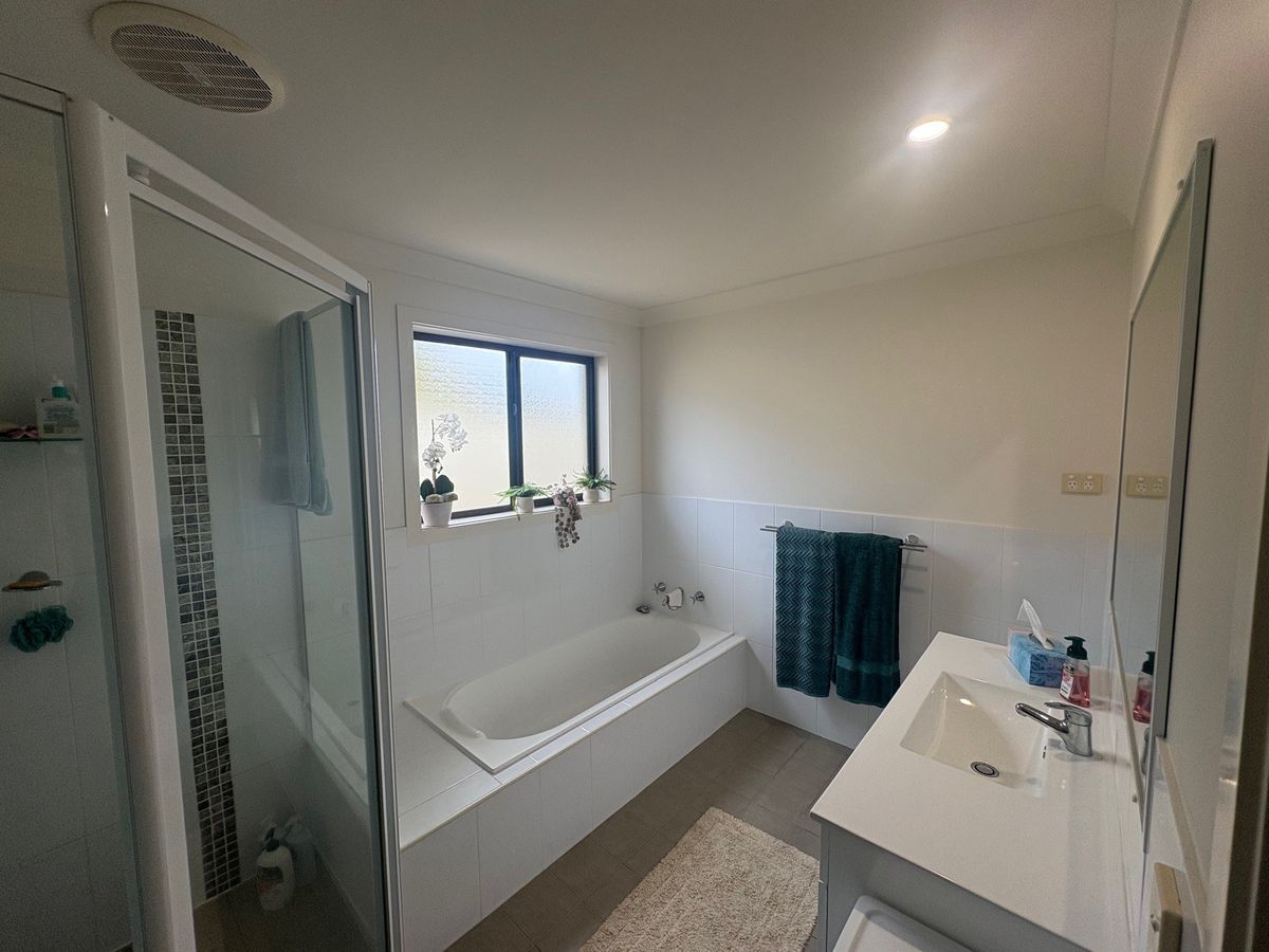 7 Waverider Cove, Safety Beach