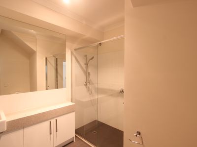 1 / 27 Fairland Avenue, Oakleigh East