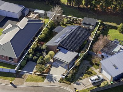 24 Longford Close, Longford