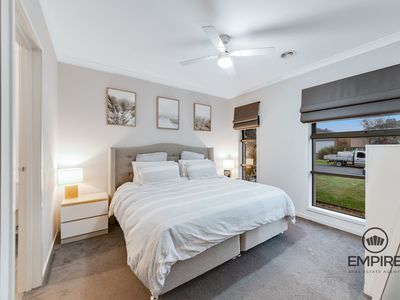 25 Fleuve Rise, Clyde North