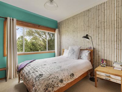 76 Princes Highway, Lake Tabourie