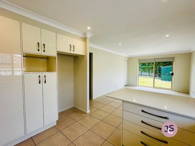 7a Bakeri Circuit, Warabrook