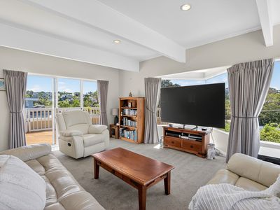 70 Beach Road, Castor Bay