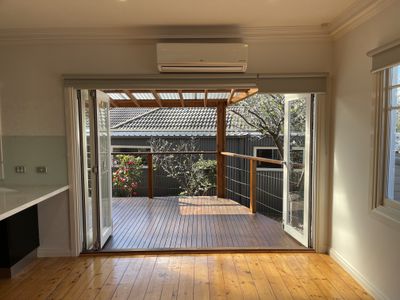 2 Nerissa Grove, Oak Park