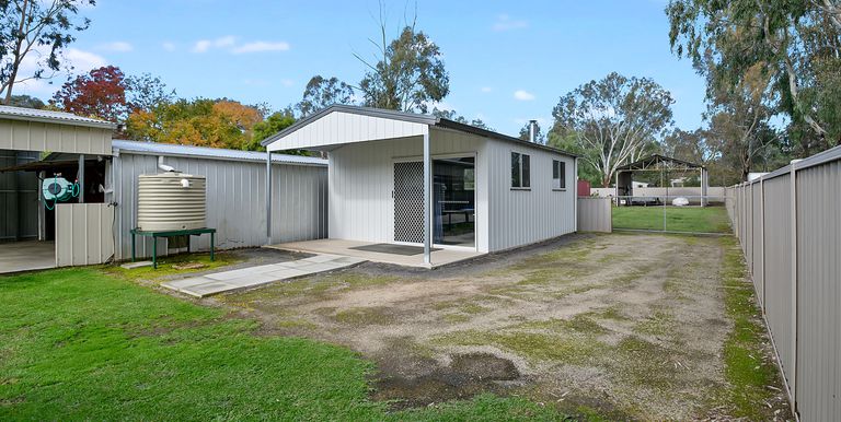 27 Primrose Street, Violet Town