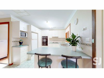 16 Flinders Close, Dubbo