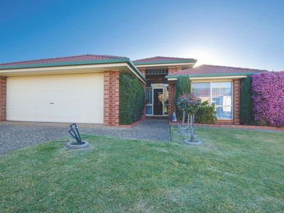 7 FALCON CIRCUIT, Wodonga