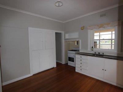 18 Douglass Street, Manifold Heights