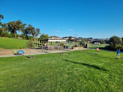 46 Duncombe Avenue, Officer