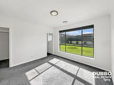 13 Current Court, Dubbo