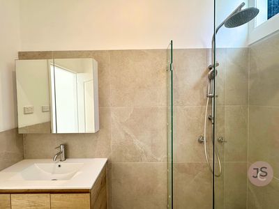 669 GLEBE ROAD, Adamstown