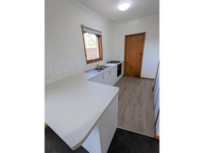 9 / 270A Pakington Street, Newtown