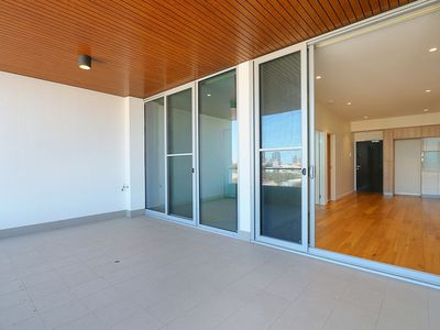 802 / 9 Tully Road, East Perth
