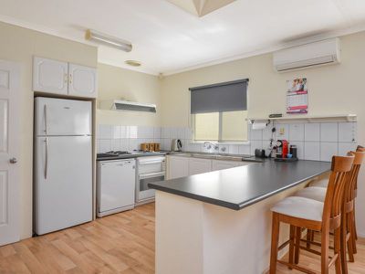 260 Piccadilly Street, Piccadilly