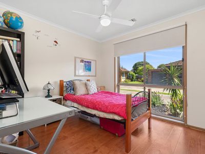 1 / 16 Charles Street, Seaford