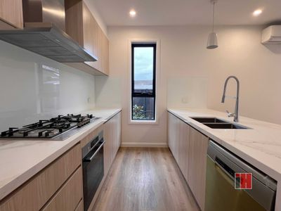 8B Norma Court, Avondale Heights