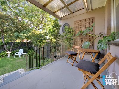 2 / 4 Philip Road, Hallam