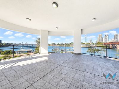 3 / 2 Bay Drive Meadowbank, Meadowbank