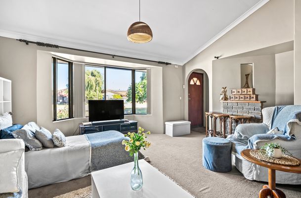 6 Ocean Place, Waikiki