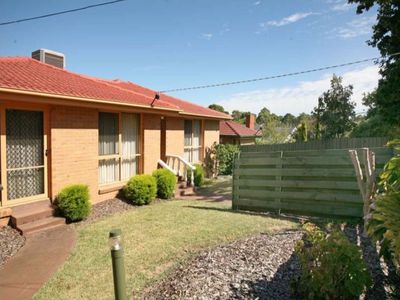 17A Anthony Drive, Mount Waverley