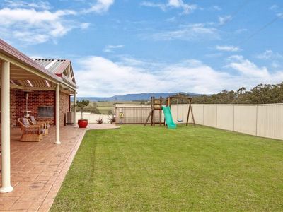 20 Hartfield Avenue, Horsley