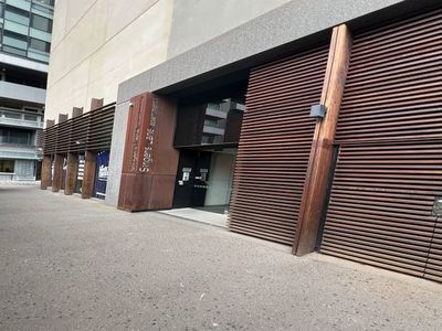 805 / 17 Singers Lane, Melbourne