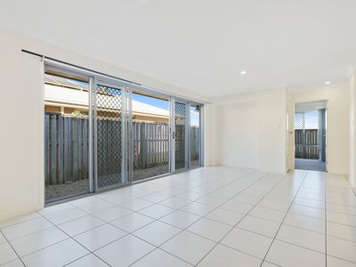 7 Caper White Court, Kallangur