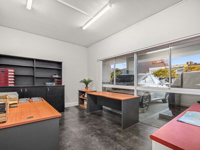 2 / 61 Holdsworth Street, Coorparoo