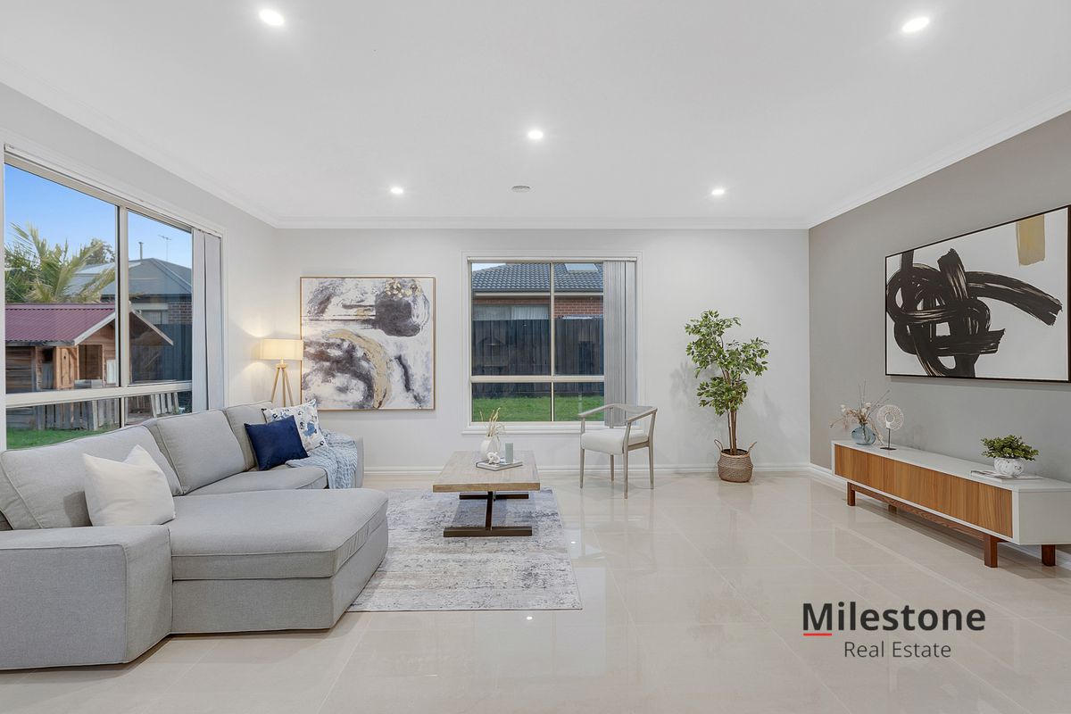 5 Sedgwick Court, Lynbrook